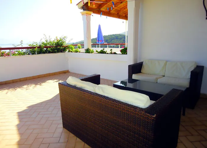 Dionysos
