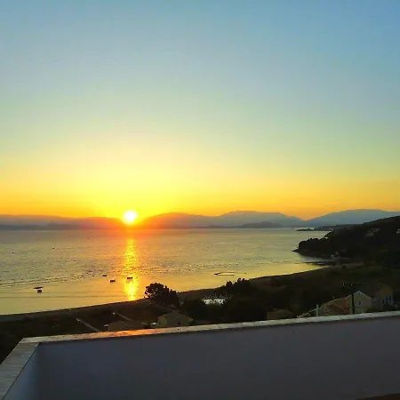 Dionysos Apartament Apraos