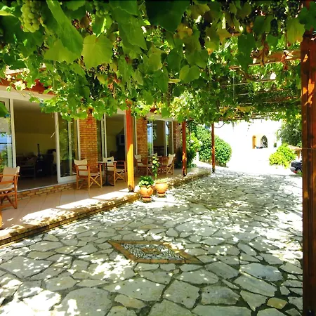 Apartament Dionysos Apraos