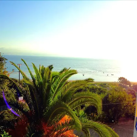 Apartament Dionysos Apraos