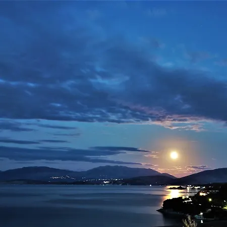 Dionysos Apartament *