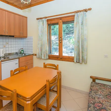 Dionysos Apartament Apraos